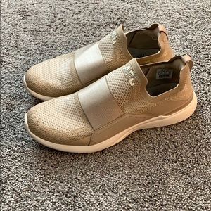 APL shoes - hard to find color!